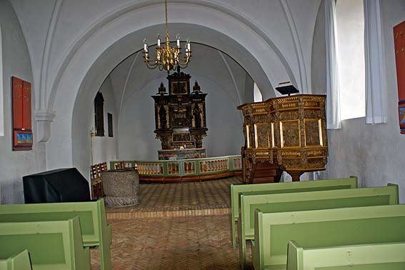 Glumsø Prædkestol, alter og døbefont